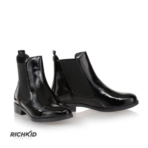 Patent leather glossy chelsea boots