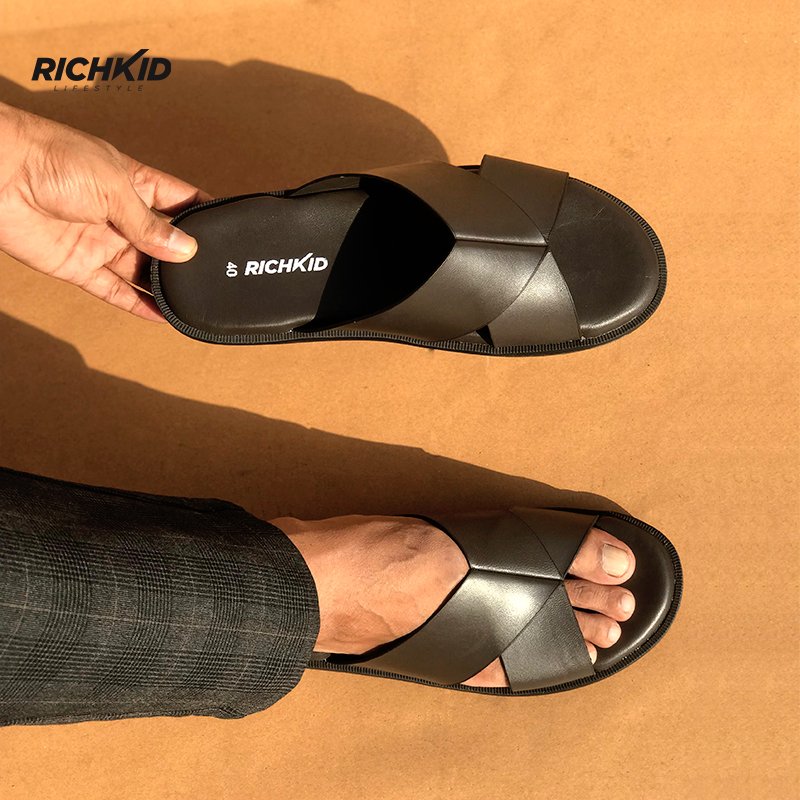 Cross Sandals Brown - Image 3