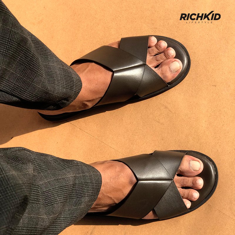 Cross Sandals Brown - Image 5