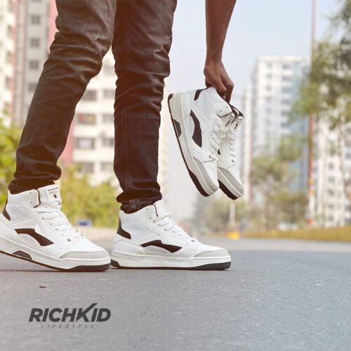 B/W HighNeck Sneakers